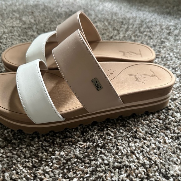 Reef Cream and Tan Double Strap Sandals - Picture 8 of 10